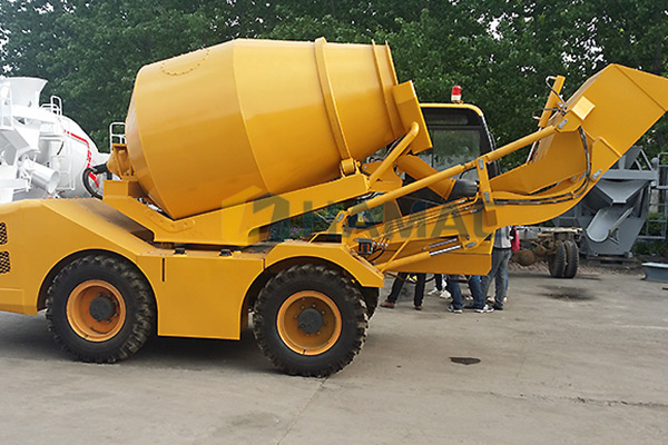 Self-loading Mobile Concrete Mixer